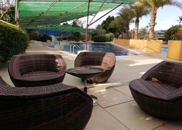 33 Nina Ysabelle Hotel